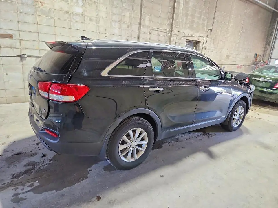2018 KIA SORENTO LX  