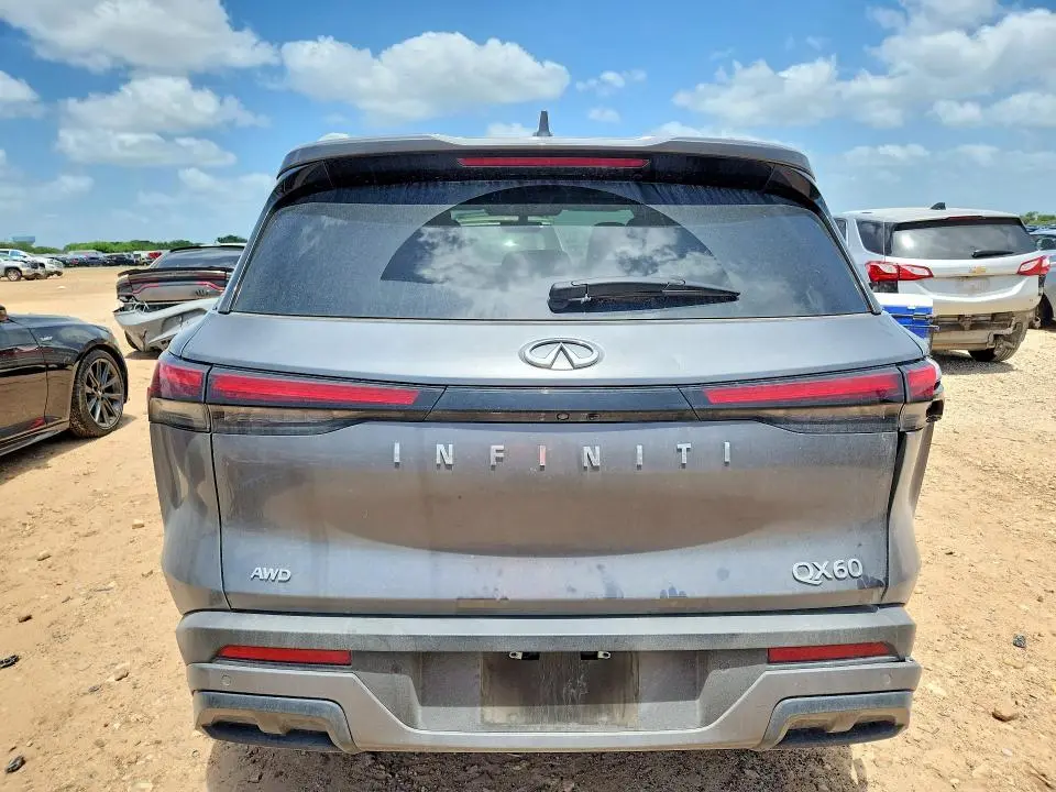 2025 INFINITI QX60 LUXE  