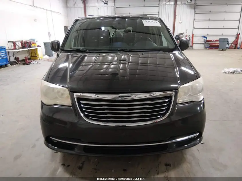 2011 CHRYSLER TOWN & COUNTRY TOURING