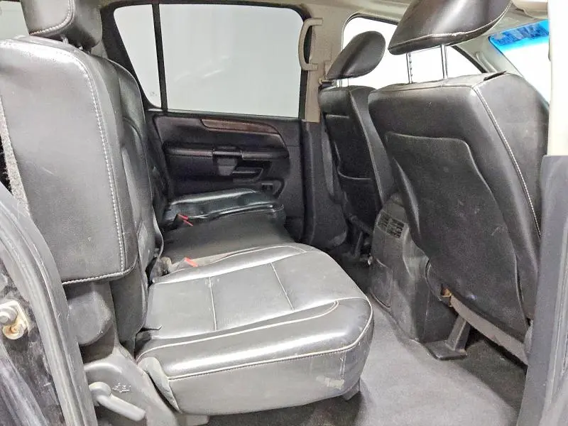 2011 NISSAN ARMADA SV  