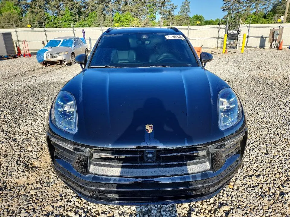 2022 PORSCHE MACAN   