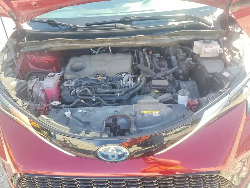 2021 TOYOTA SIENNA XSE  