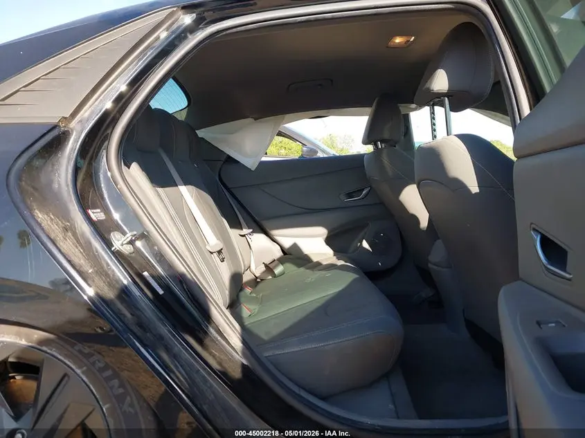 2022 HYUNDAI ELANTRA SEL