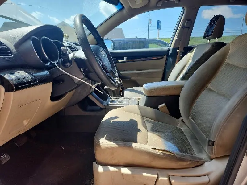 2012 KIA SORENTO LX  