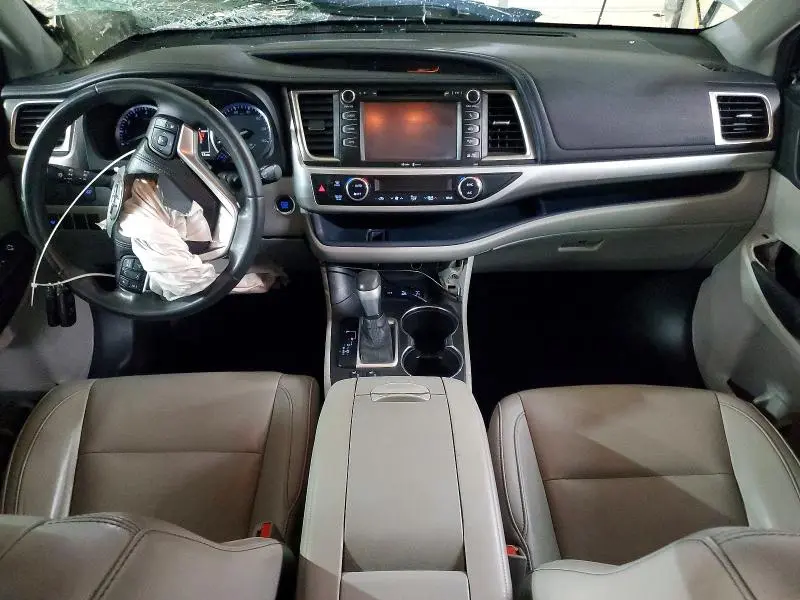 2015 TOYOTA HIGHLANDER XLE  