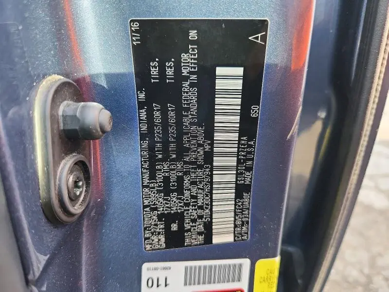 2017 TOYOTA SIENNA LE  