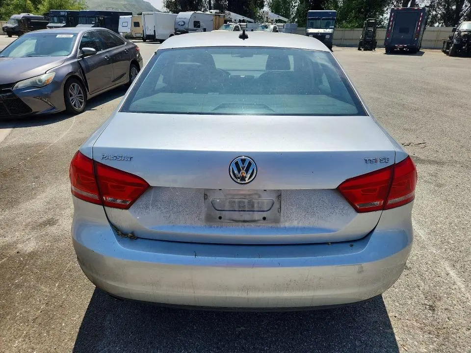 2014 VOLKSWAGEN PASSAT SE  