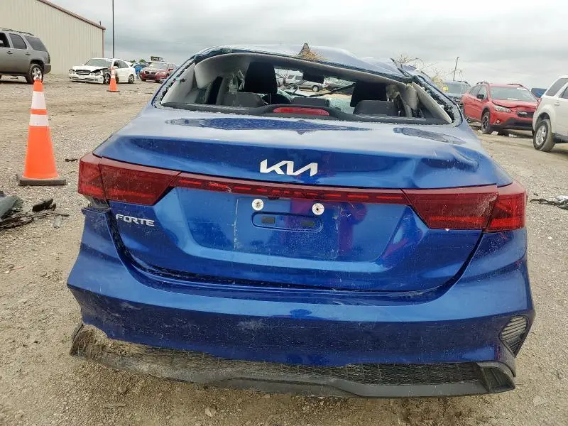 2024 KIA FORTE LX  