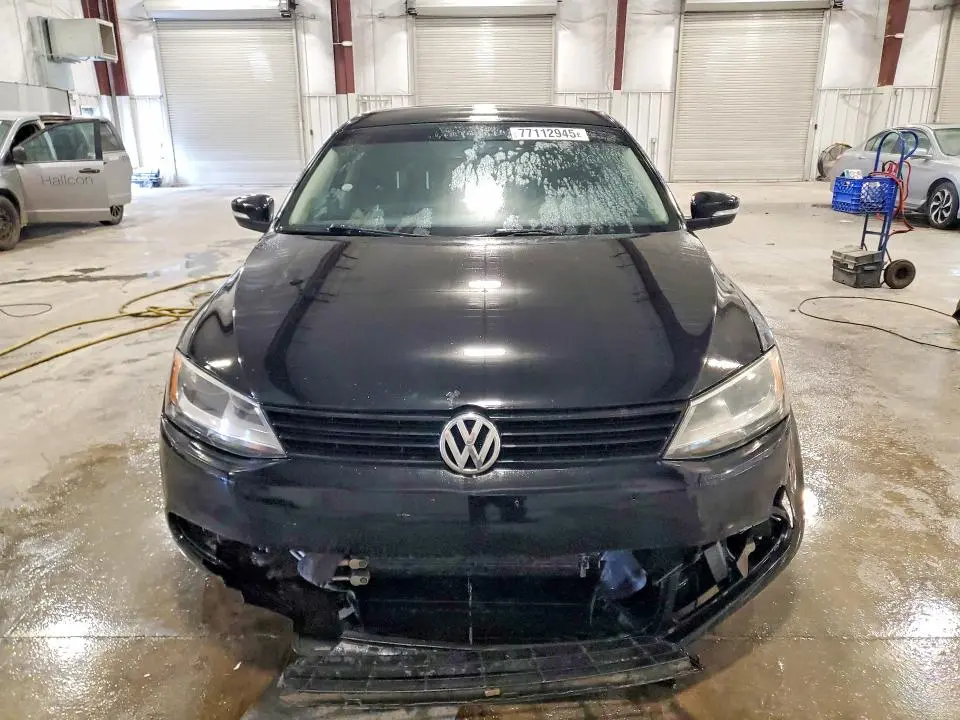 2012 VOLKSWAGEN JETTA SE  