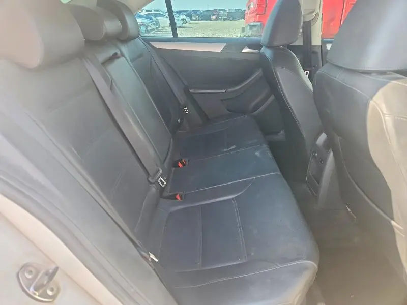 2013 VOLKSWAGEN JETTA SE  
