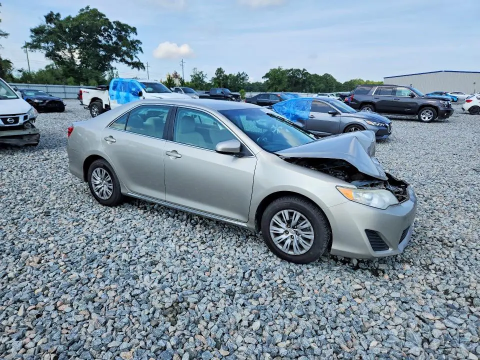 2014 TOYOTA CAMRY LE  
