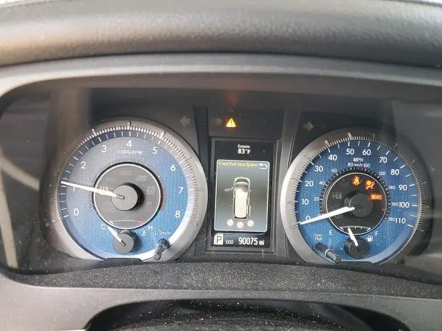 2017 TOYOTA SIENNA XLE  