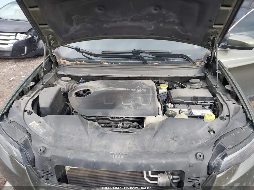 2019 JEEP CHEROKEE LATITUDE 4X4