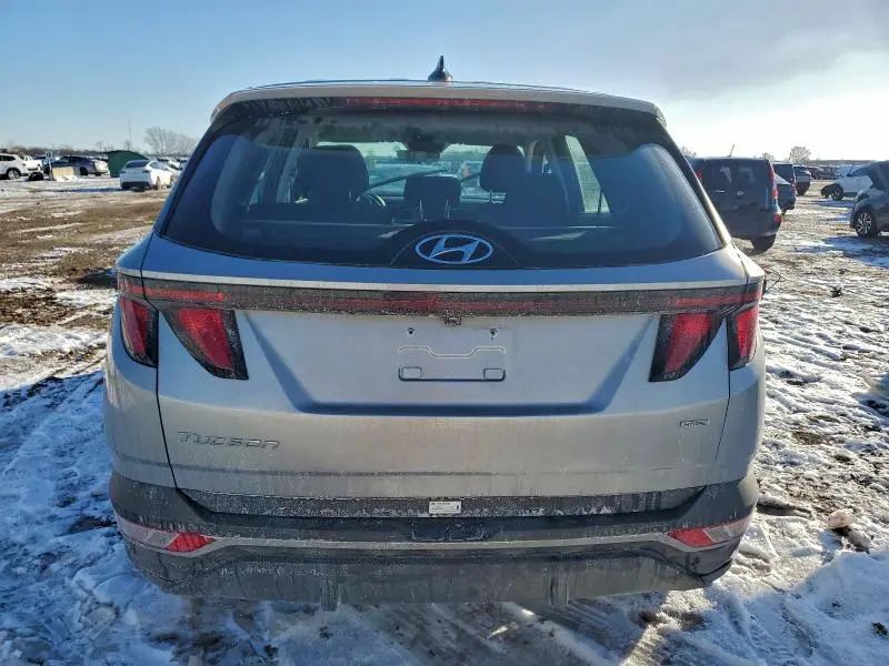 2024 HYUNDAI TUCSON SE  