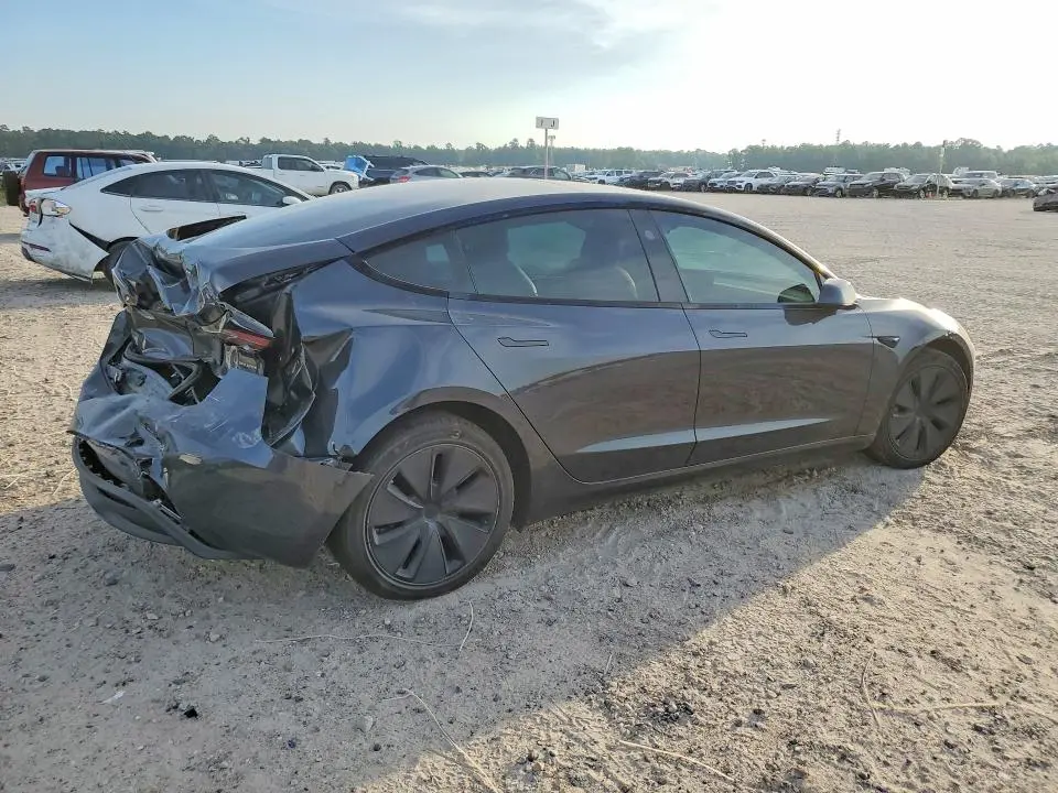 2024 TESLA MODEL 3   