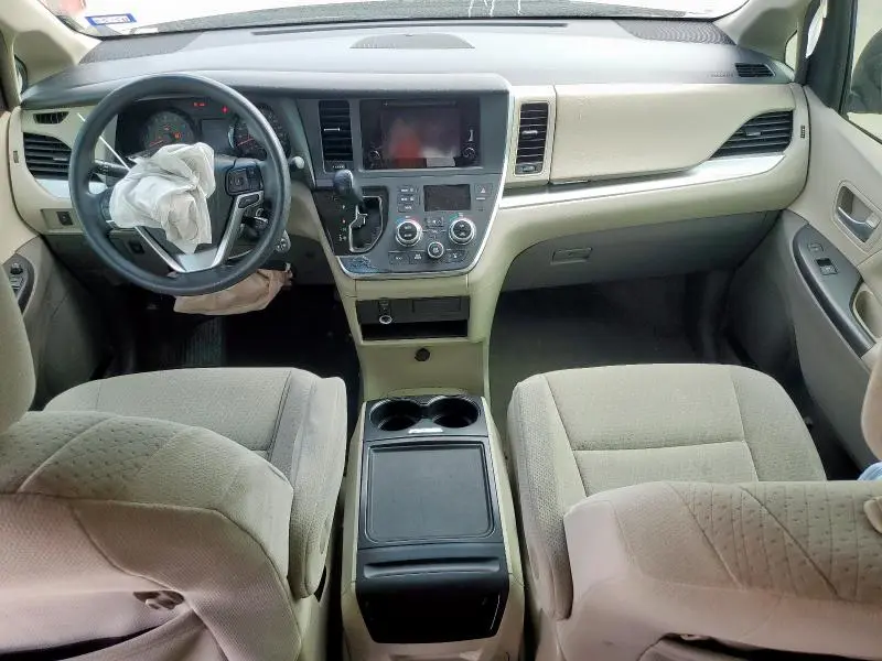 2015 TOYOTA SIENNA LE  
