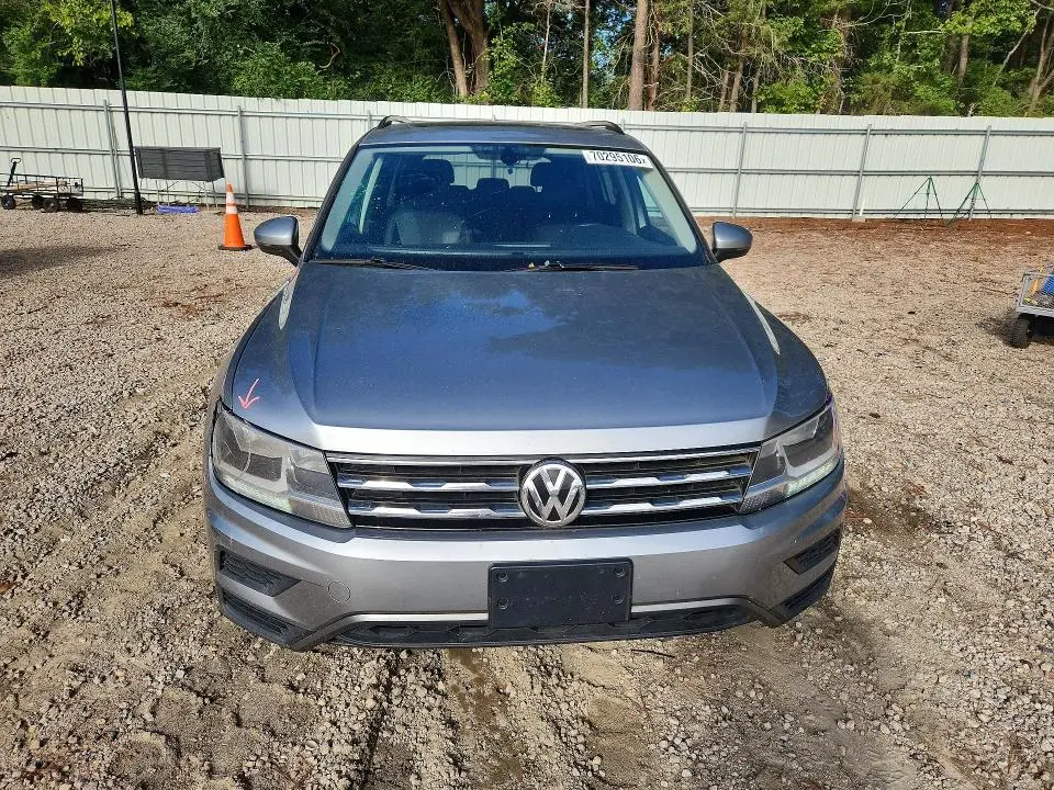 2020 VOLKSWAGEN TIGUAN SE  