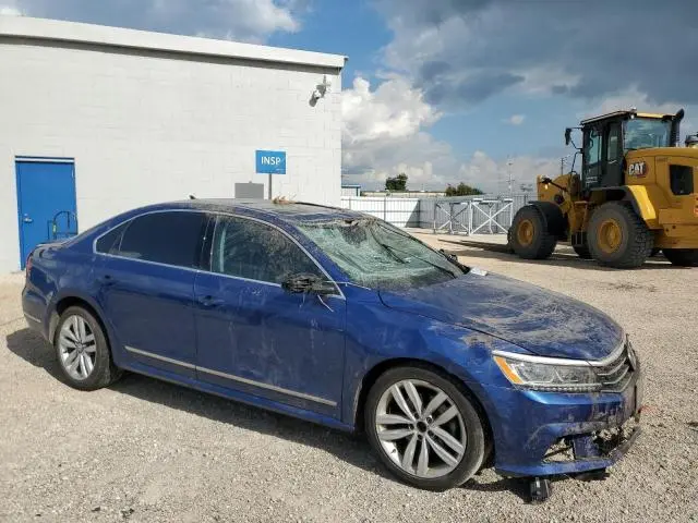 2017 VOLKSWAGEN PASSAT SE  