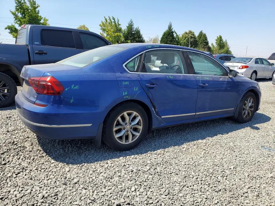 2017 VOLKSWAGEN PASSAT S  