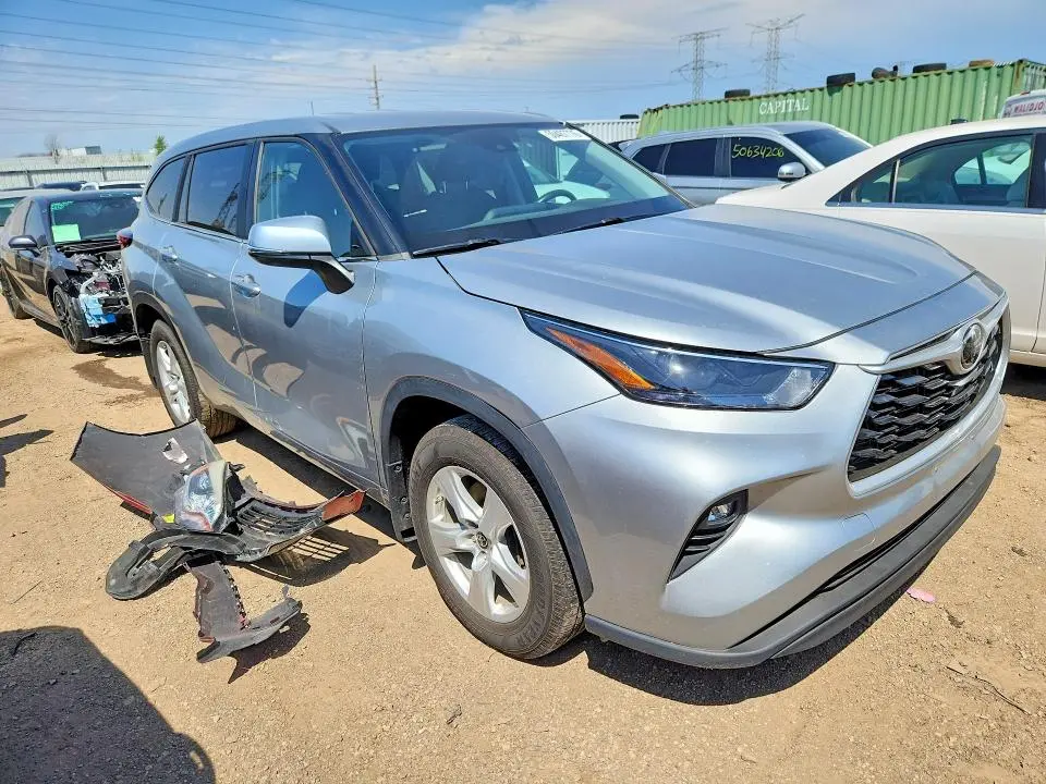 2023 TOYOTA HIGHLANDER LE  