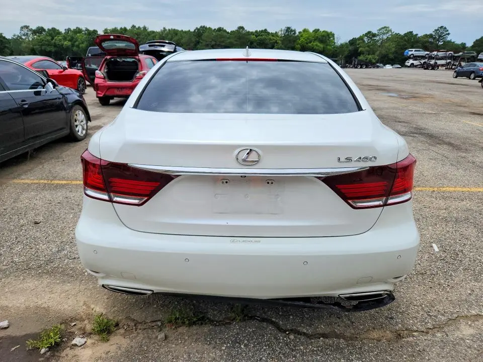 2015 LEXUS LS 460  