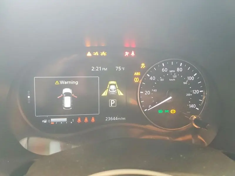 2024 NISSAN KICKS SV  