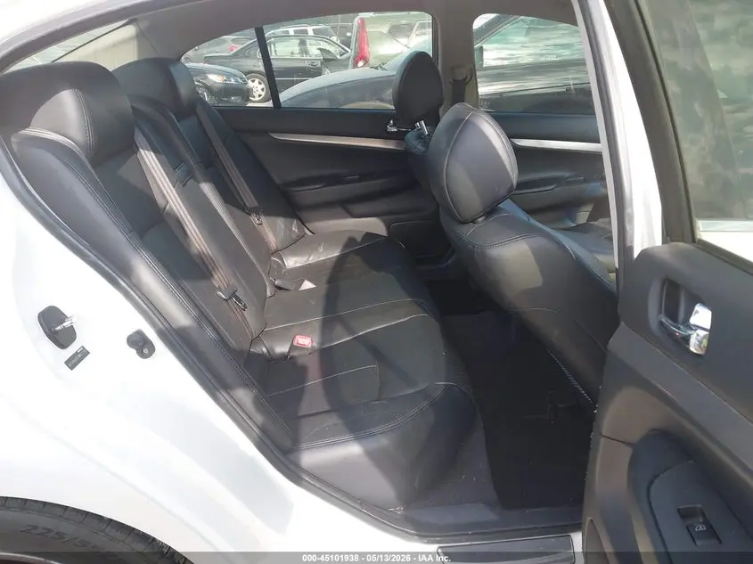 2015 INFINITI Q40  