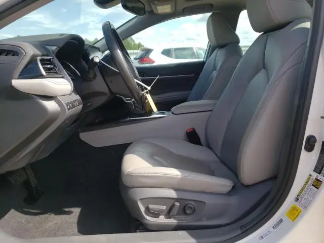 2021 TOYOTA CAMRY XLE  