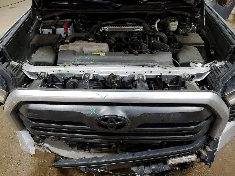 2023 TOYOTA TUNDRA CREWMAX SR  