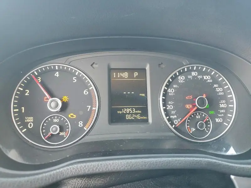 2015 VOLKSWAGEN PASSAT S  