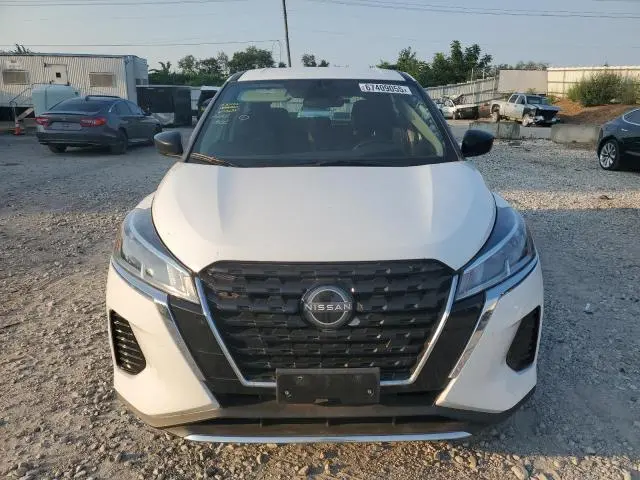 2023 NISSAN KICKS S  