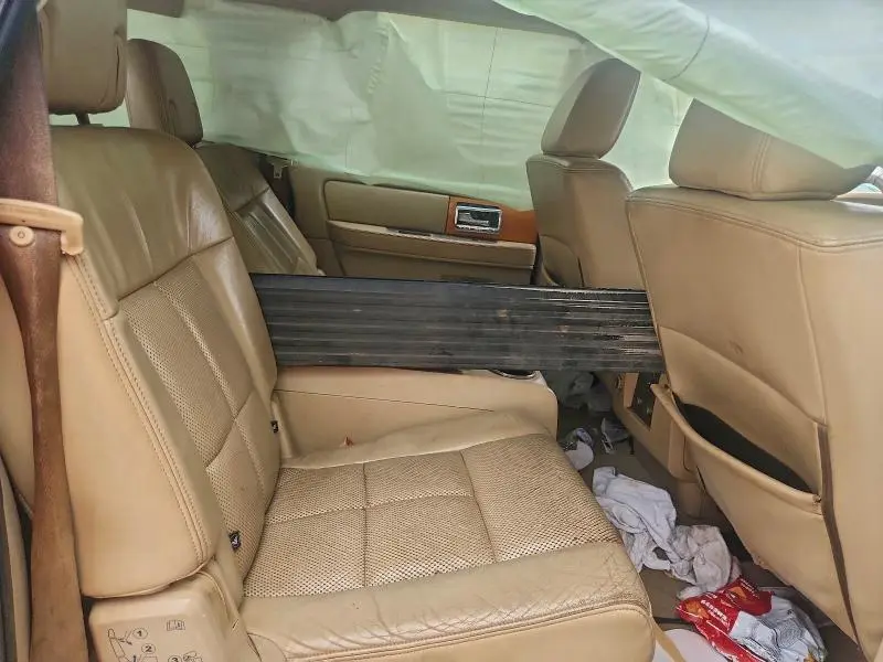 2010 LINCOLN NAVIGATOR L  