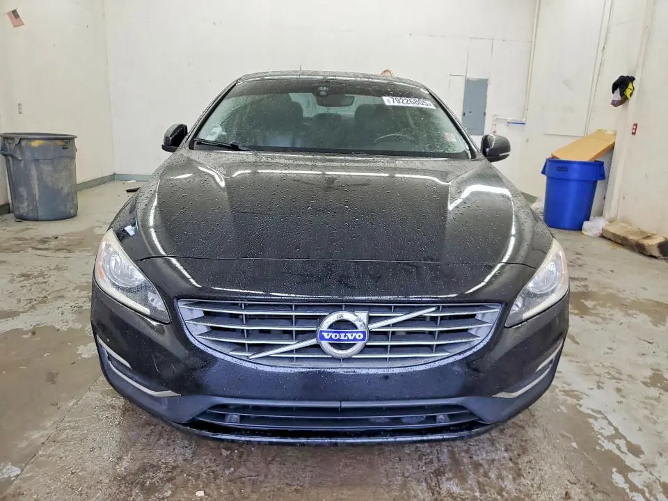 2016 VOLVO S60   