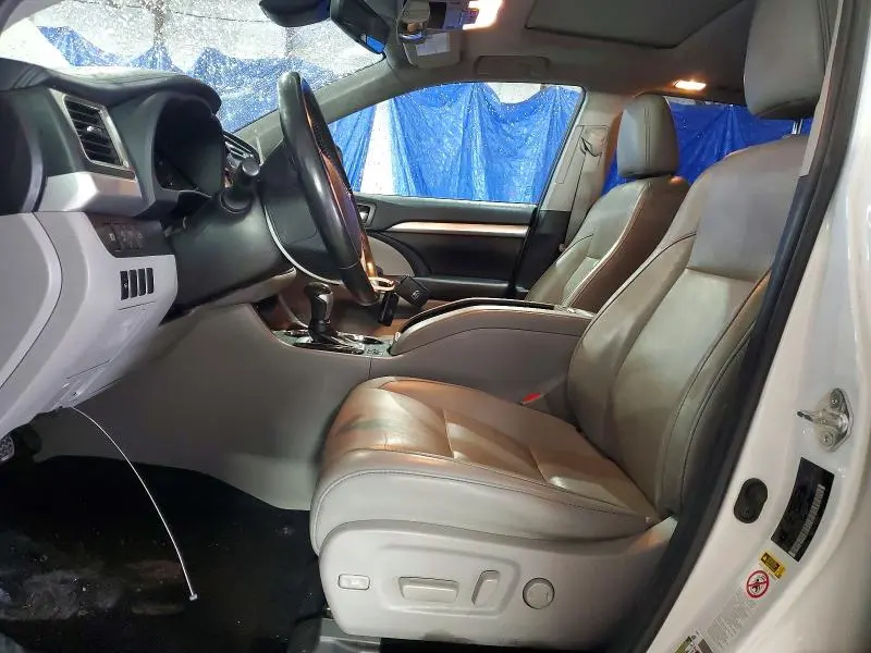 2019 TOYOTA HIGHLANDER XLE  