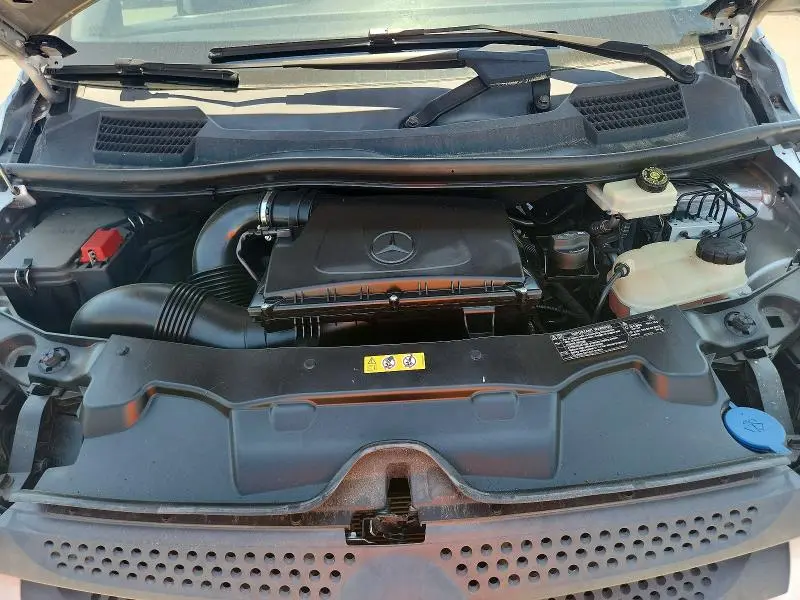 2016 MERCEDES-BENZ METRIS   