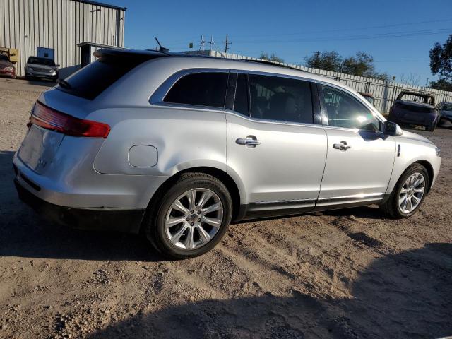 2017 LINCOLN MKT 