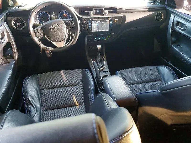 2017 TOYOTA COROLLA SE  