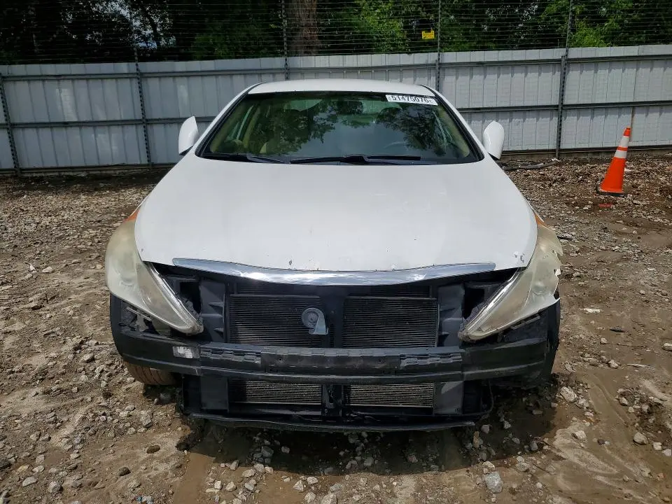 2011 HYUNDAI SONATA GLS  