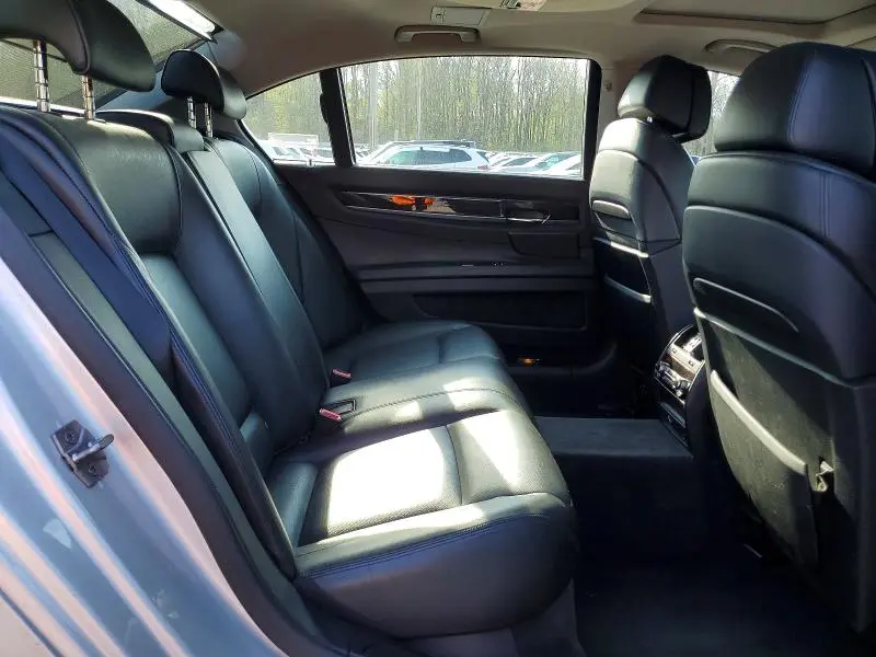 2012 BMW 750 LXI  
