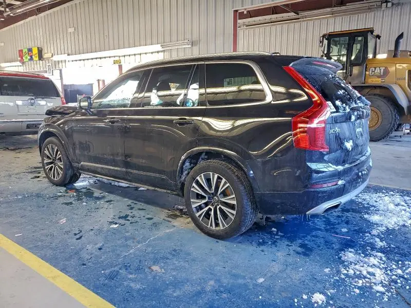2021 VOLVO XC90 T6 MOMENTUM  