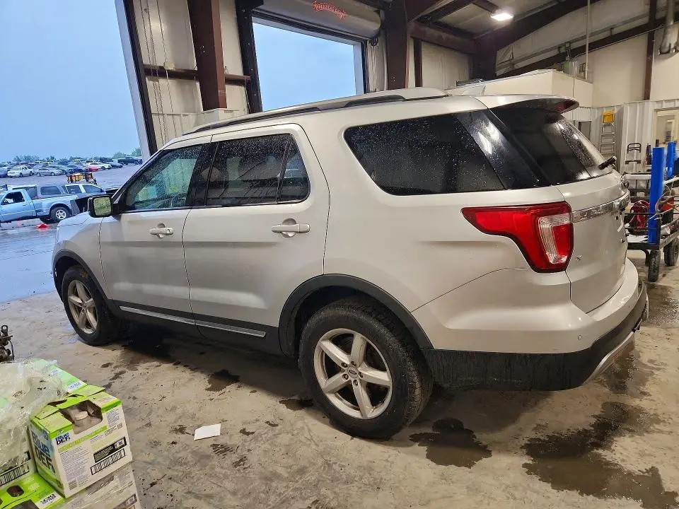 2017 FORD EXPLORER XLT  