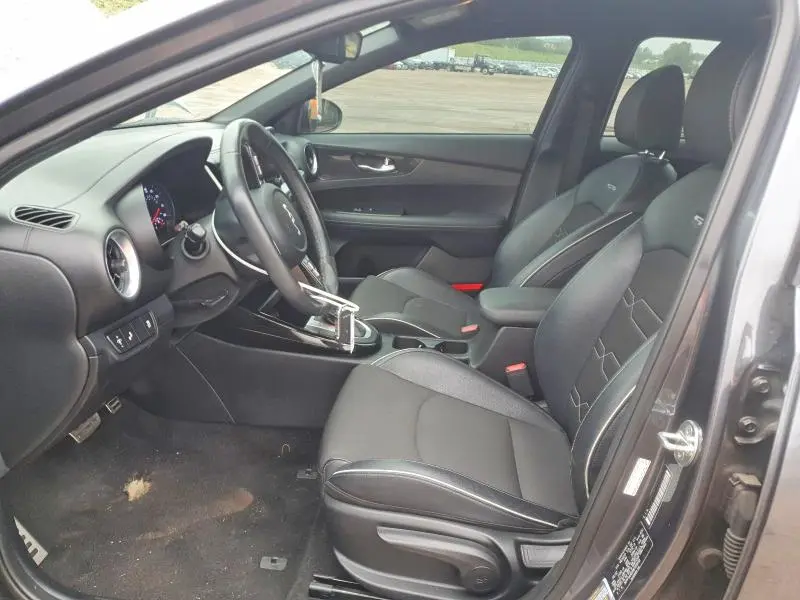 2022 KIA FORTE GT LINE  
