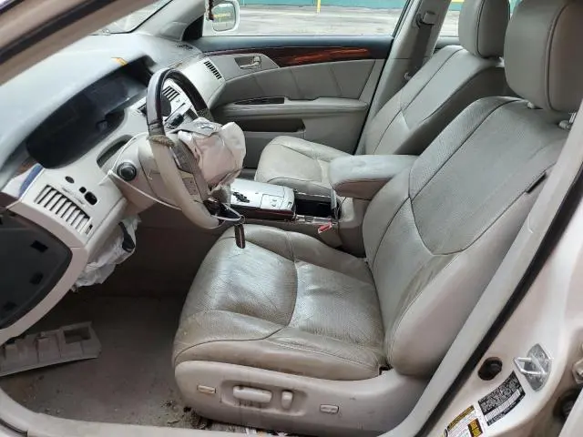 2010 TOYOTA AVALON XL  