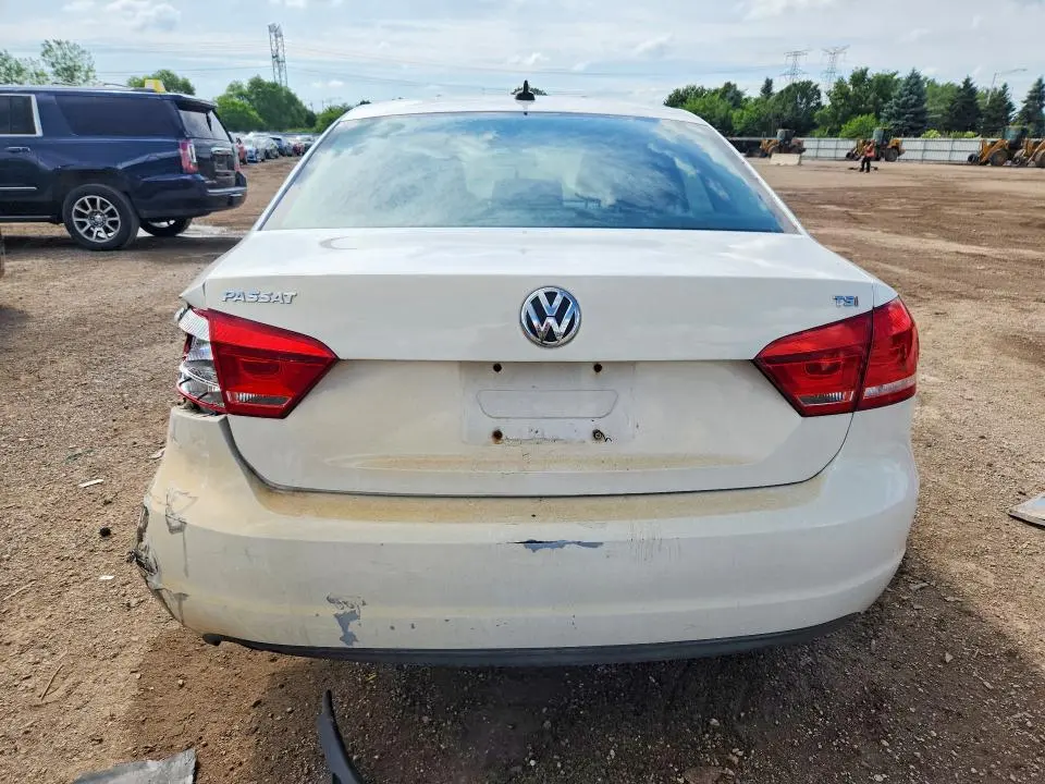 2015 VOLKSWAGEN PASSAT S  