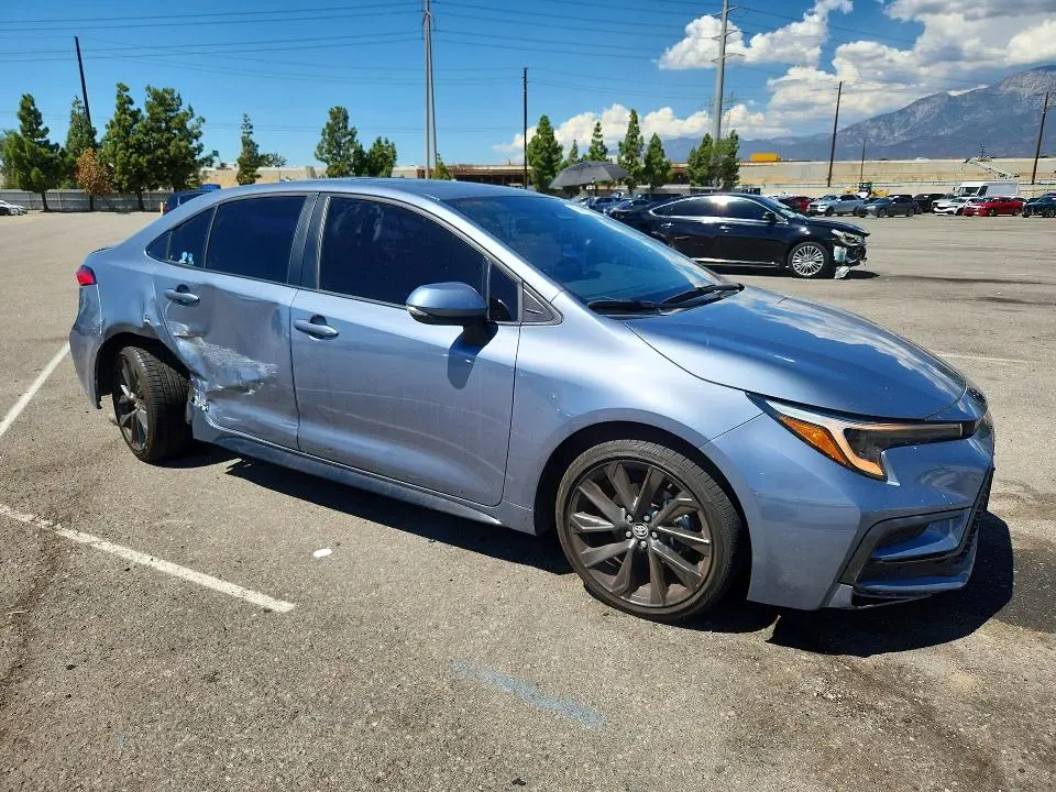 2024 TOYOTA COROLLA SE  