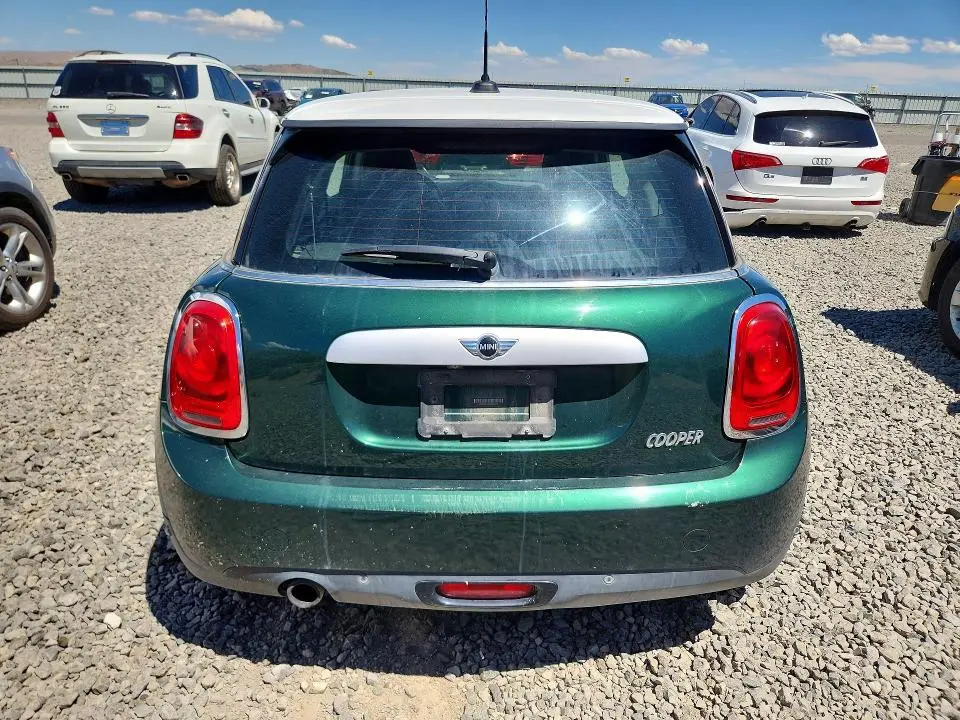 2015 MINI COOPER   