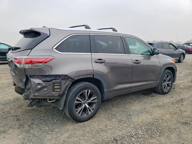 2016 TOYOTA HIGHLANDER XLE  