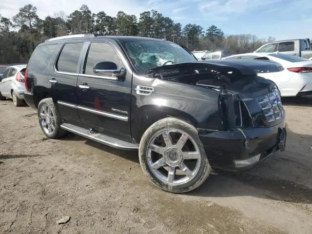 2011 CADILLAC ESCALADE LUXURY  