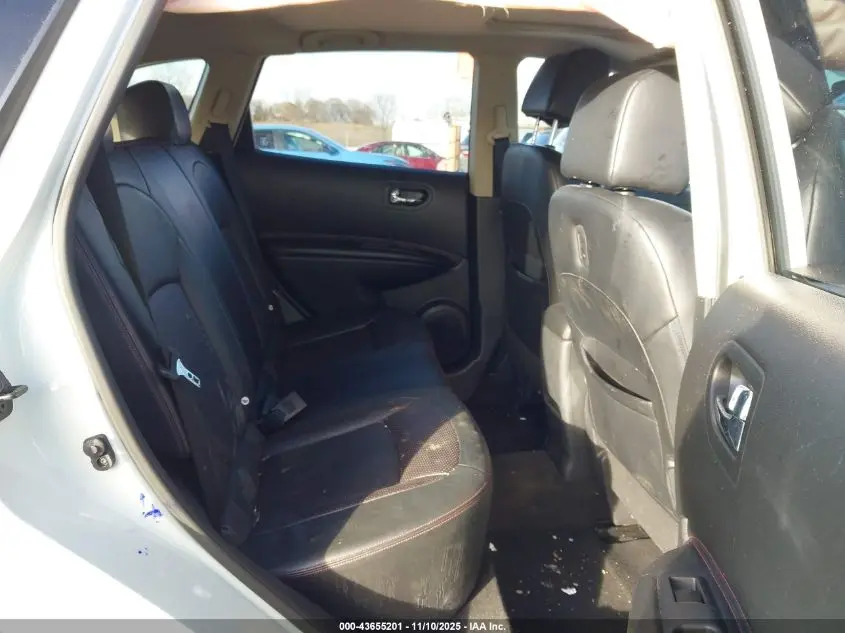 2011 NISSAN ROGUE SV