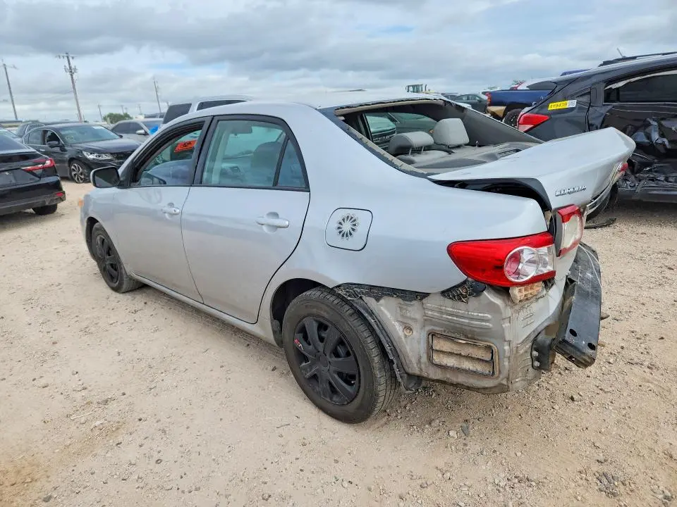 2011 TOYOTA COROLLA LE  